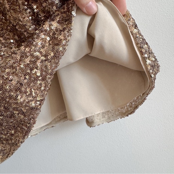 ALICE + OLIVIA • Barret Sequin Blouson Top in Gold - Picture 8 of 13